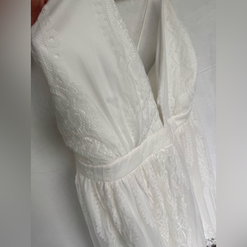 Elegant White Lace Dress